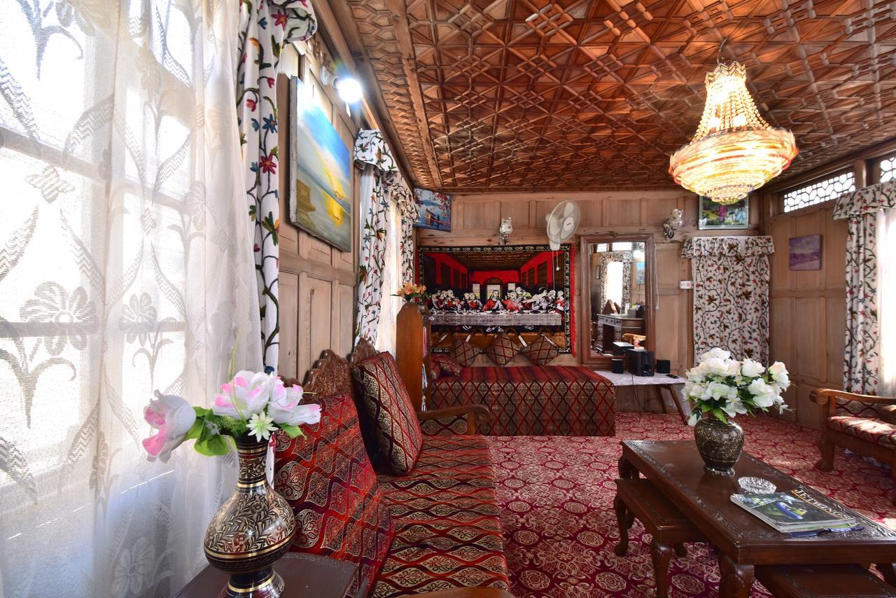 Golden Hopes Group Of Houseboats Hotel Srīnagar Kültér fotó