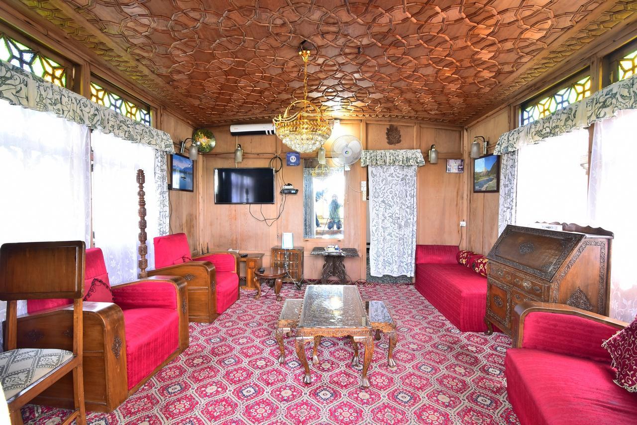 Golden Hopes Group Of Houseboats Hotel Srīnagar Kültér fotó